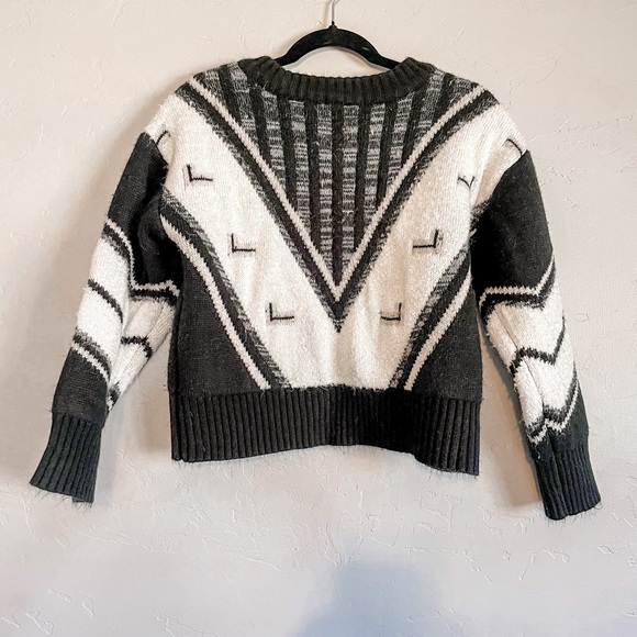 Line and Dot Helena Sweater - Picture 4 of 7